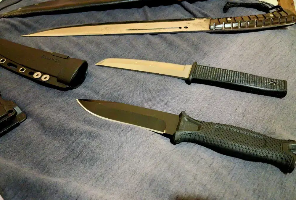 Alat outdor untuk berburu