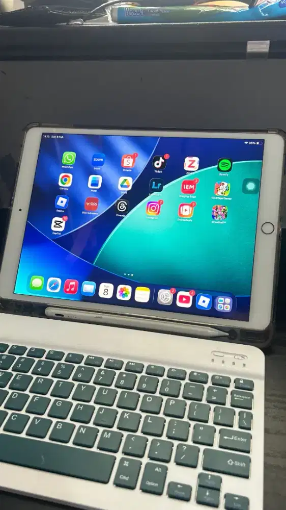 iPad Air 3 64gb bonus pencil dan keyboard