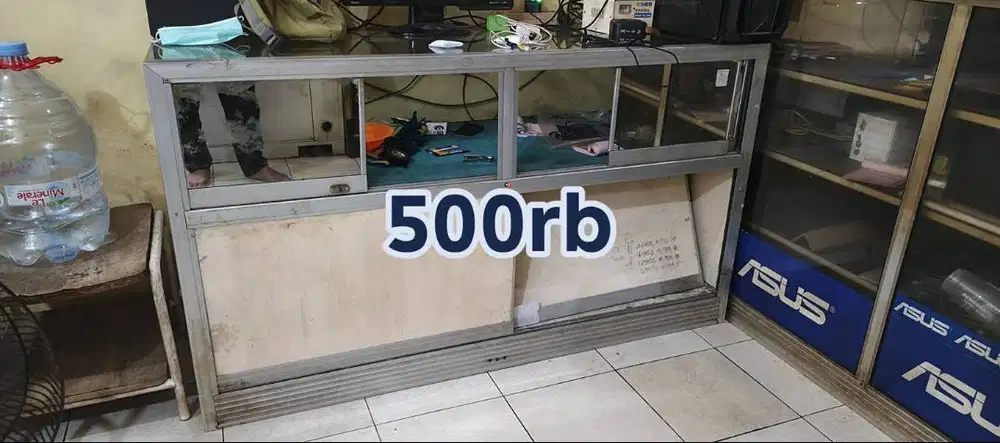 ETALASE ALUMUNIUM KACA