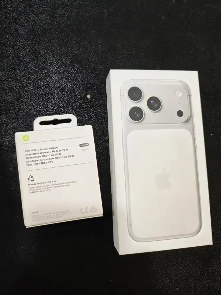 Iphone 17 pro 256 silver