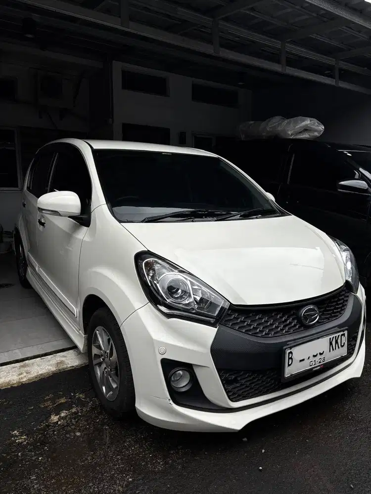 Daihatsu Sirion 2017 - KM Rendah - Kota Bekasi