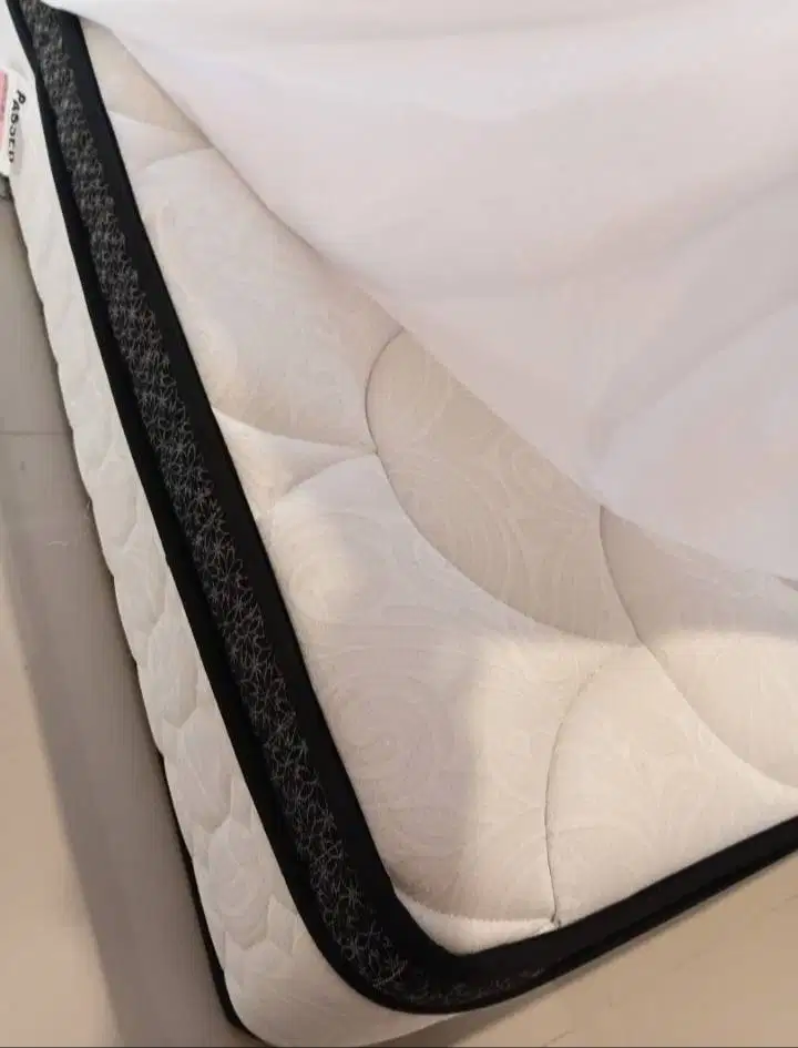 Baru 2 minggu beli,dijual karna salah ukuran. Kamar kekecilan