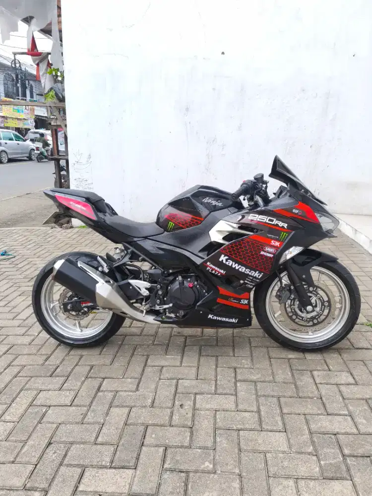 Kawasaki ninja new 250 2018