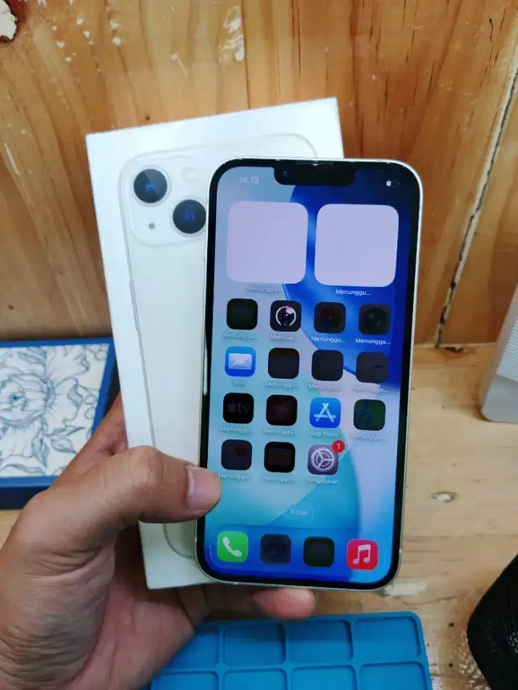 iPhone 13 . 128 GB iBox garansi on bh 100%