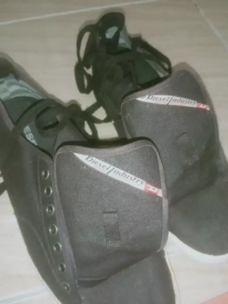 Sepatu Diesel Industry