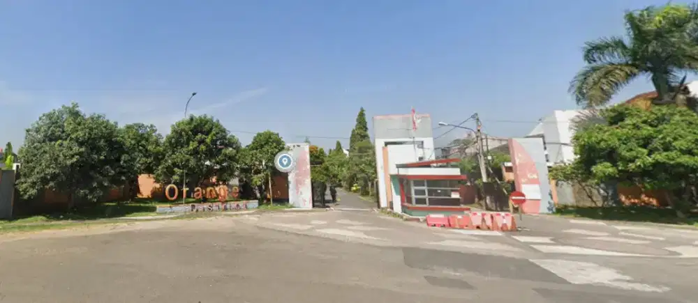 Tanah Hook Bonus Bangunan Dekat GBLA akses mobil