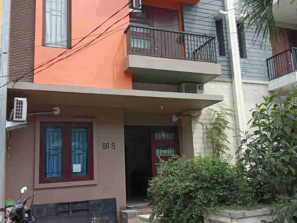 Dijual rumah 2 lantai di cluster harmoni harapan indah bekasi