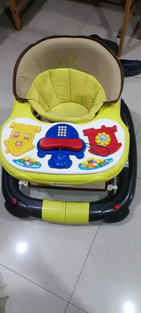 Baby walker bisa 2 mode,,merk baby does