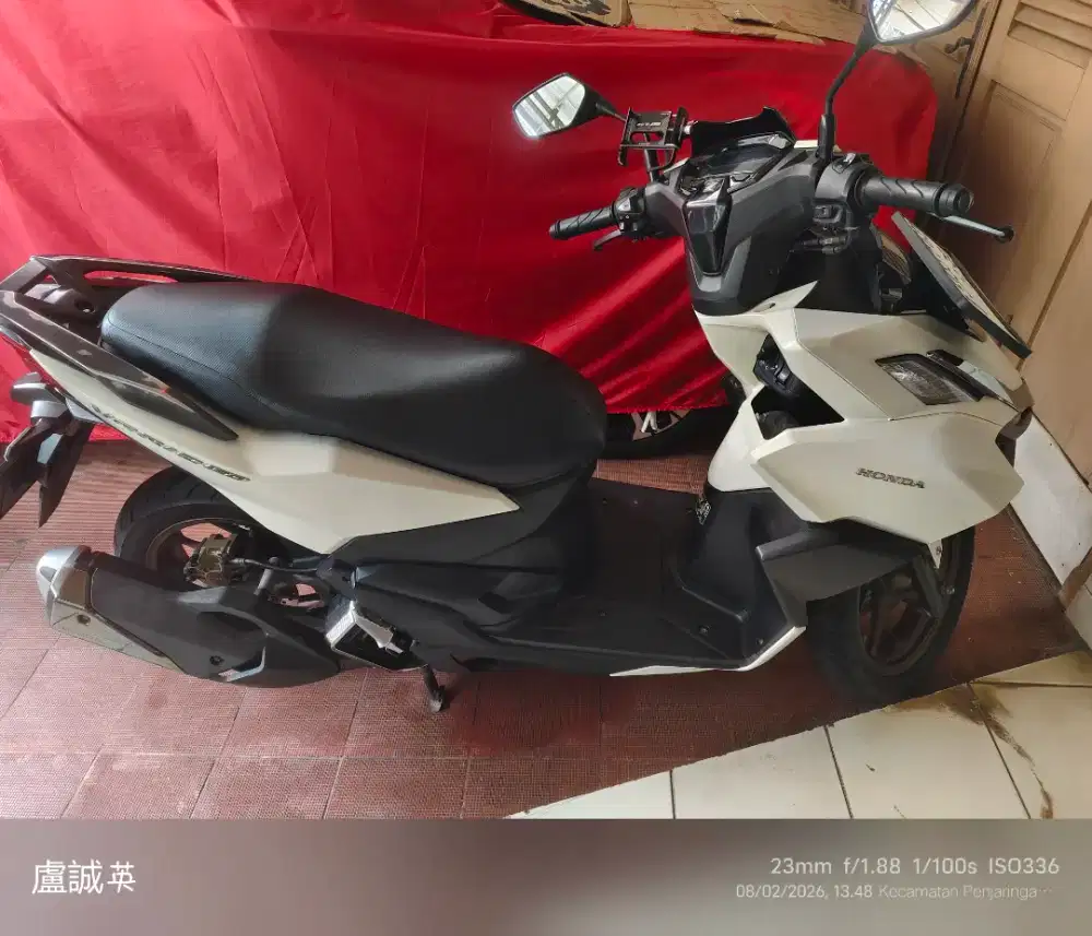 Dijual cepat Honda Vario 160 ABS Putih