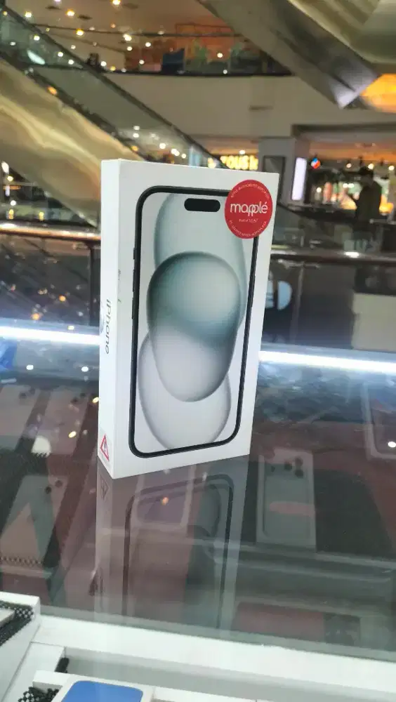 Iphone 15 128gb baru garansi resmi