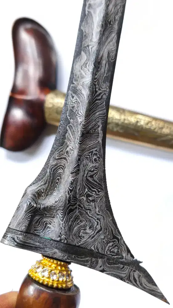 Keris langka unik antik sepuh otentik pusaka jalak tilamsari HB VII