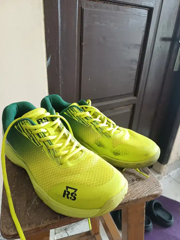 Sepatu Badminton RS Rosobin 16 Lime