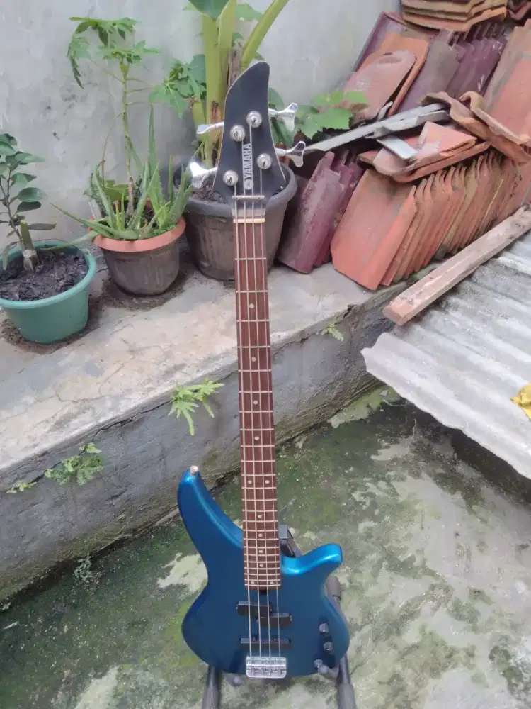 Bass Yamaha rbx270j