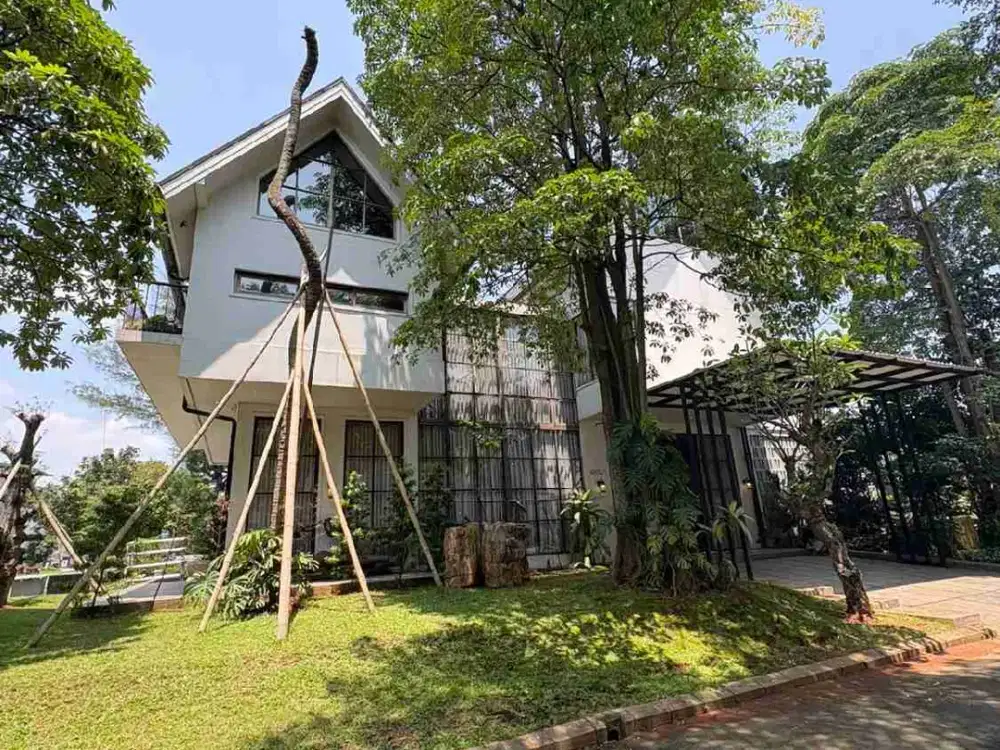 Rumah Artistik Bangunan Mandiri Hoek , Aristoteles Gading Serpong