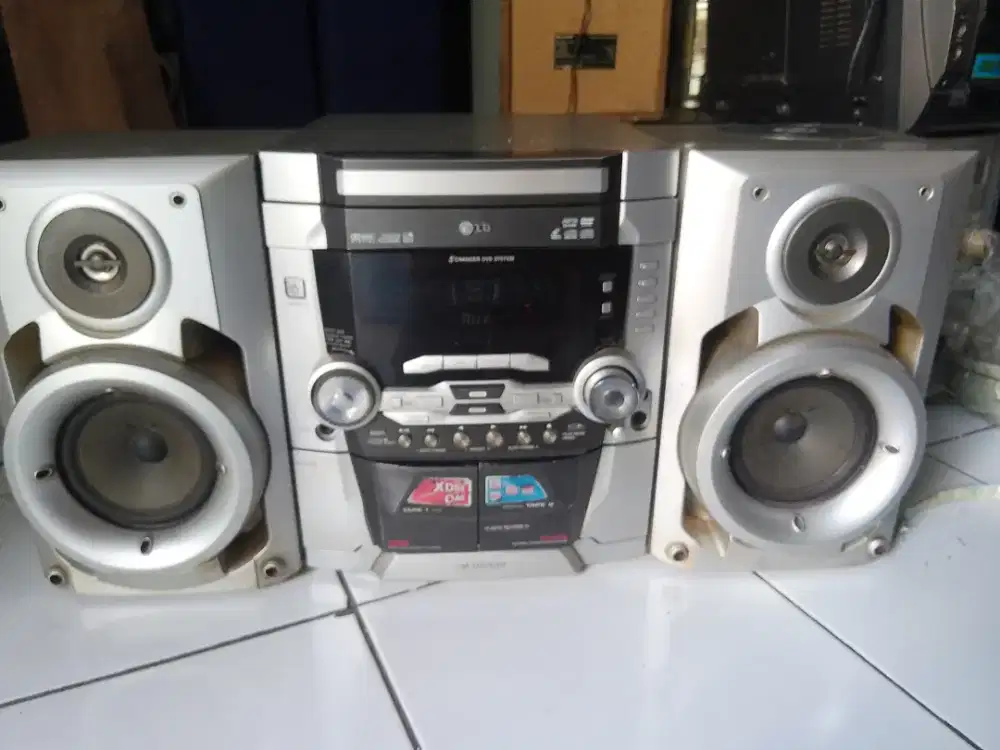 Full set Hi-fi LG, Aux ok, box utuh, tombol.lancar, merk Korea
