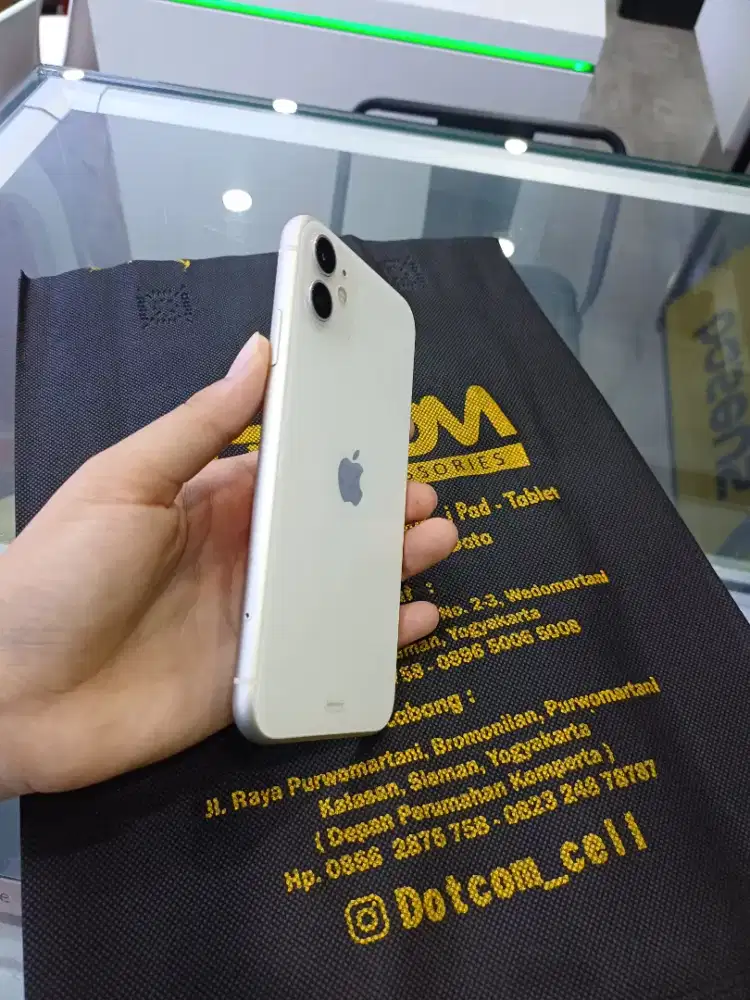PROMO SECOND IPHONE 11 64GB