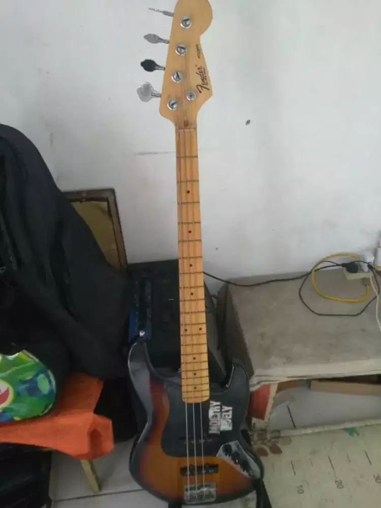 Bass fender Jazz custom 4string minus senar1putus siap pakai