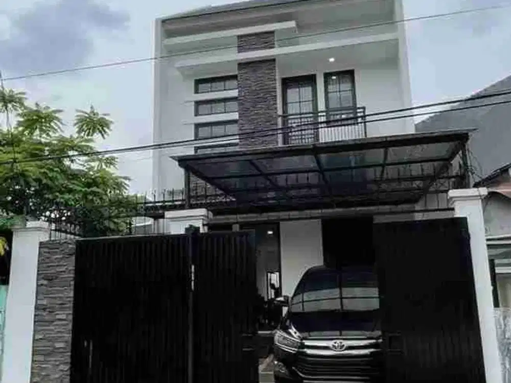Dijual Rumah Dekat Kampus Binus Kebon Jeruk with Rooftop