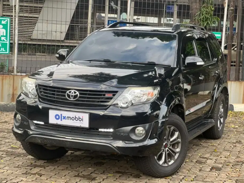 Kondisi Terawat Toyota Fortuner 2.7 TRD G Luxury Bensin-AT 2015 UJL