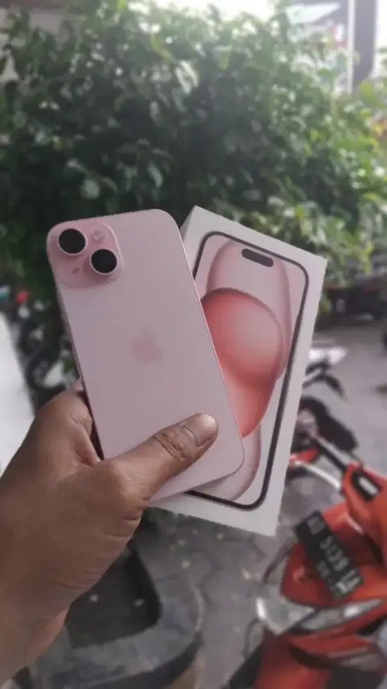 Iphone 15 128 gb ibox garansi on
