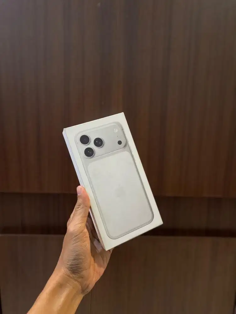 iphone 17 promax 256gb silver brand new