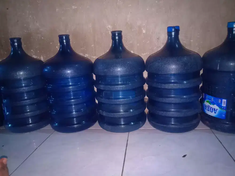 Galon Aqua layak pakai