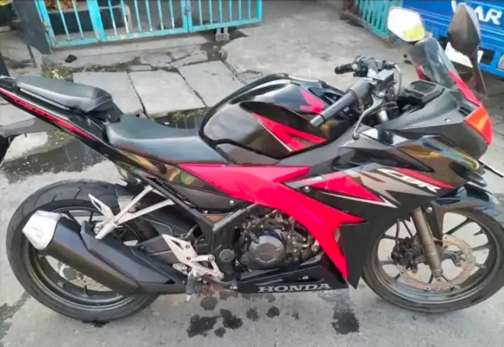 Honda CBR 150 thn 2018