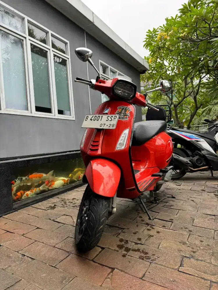 Vespa sprint 150 abs orange jarang pakai