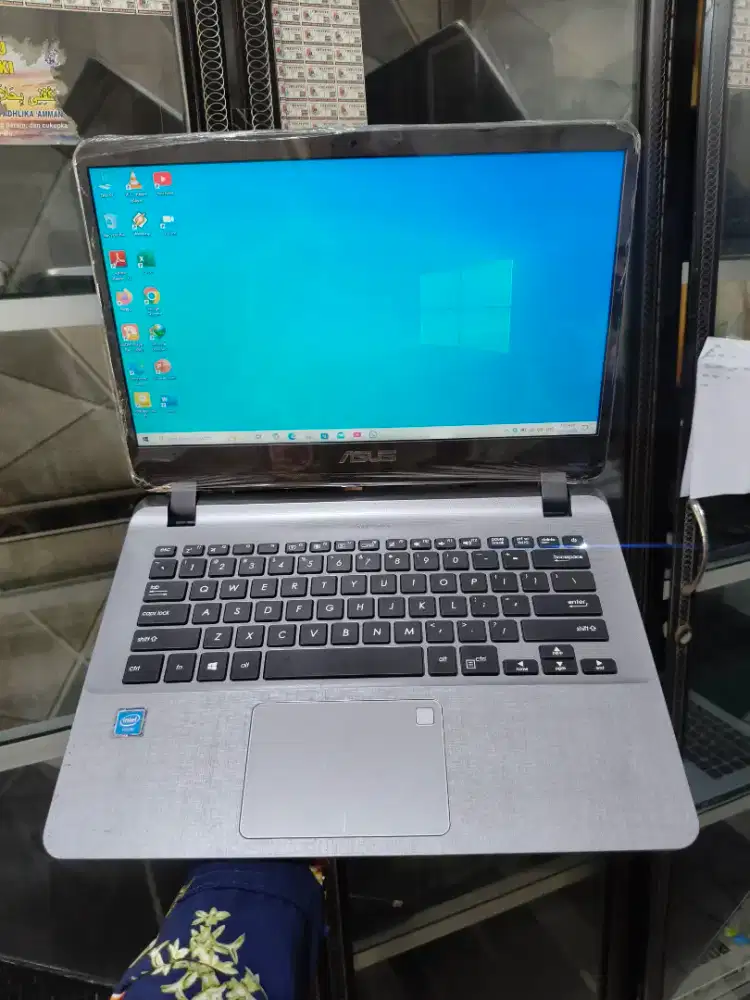Ready 10 unit Asus a407m, Intel Celeron, body slim, ram 4gb, SSD 128gb