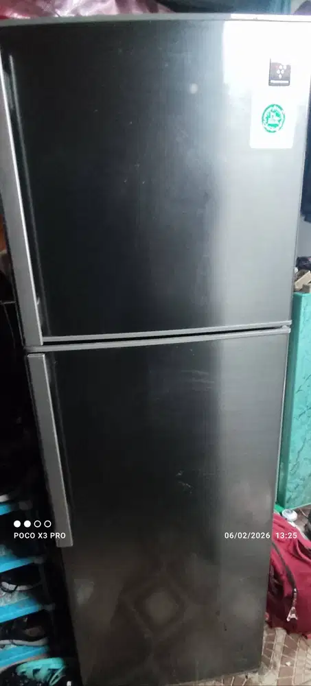 Kulkas 2 pintu Sharp