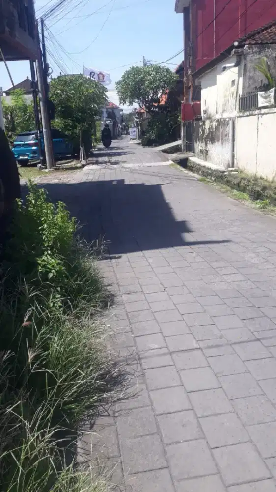 Di kontrakan tanah jalan Akasia , DPS, Bali