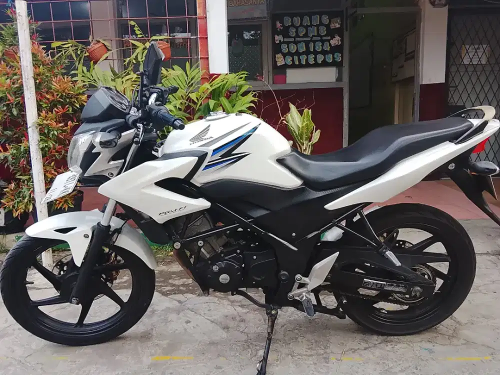 H9onda CB 150 R / CB150R 2013 mulus