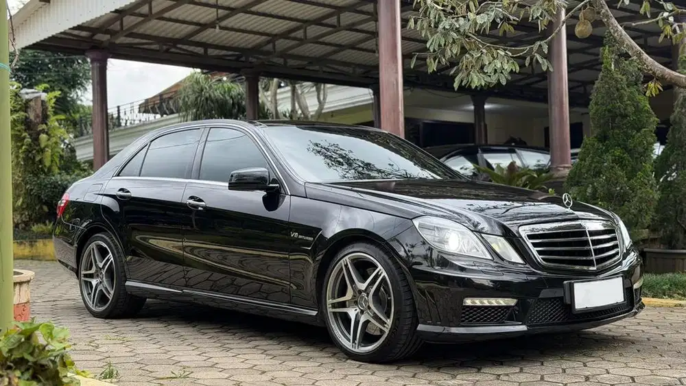 Mercedez Benz E63 AMG 2012
