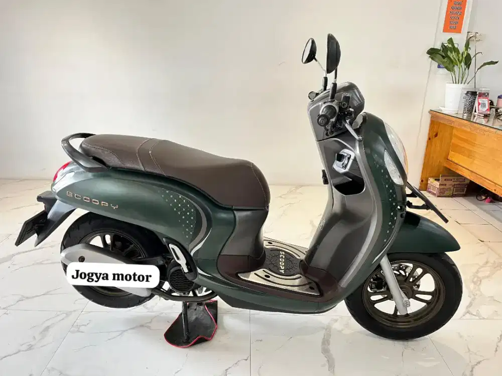 [R] NEW SCOOPY PRESTIGE 2023