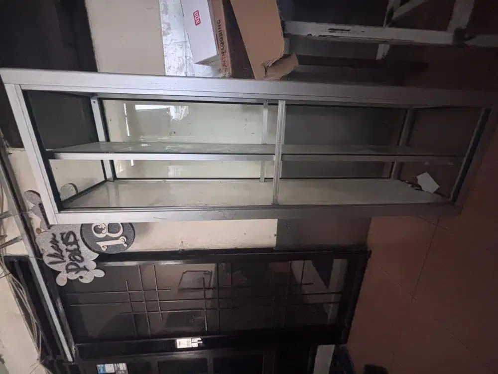 Etalase 150 cm tinggi 44 cm