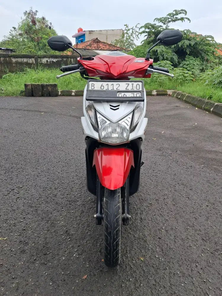 (A) Honda Beat fi tahun 2015 Pajak on lengkap