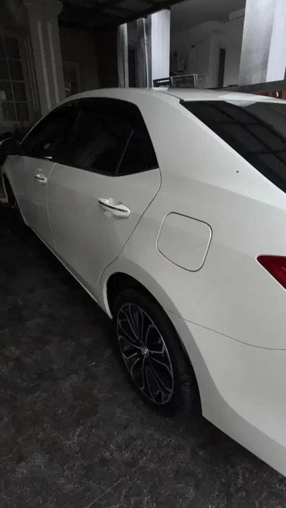 Toyota Corolla Altis 2015 Bensin