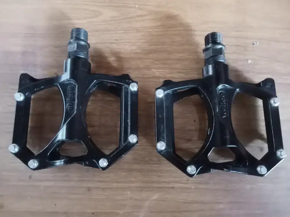 Pedal Wellgo M195 , masih bagus, COD Cijantung Dsk