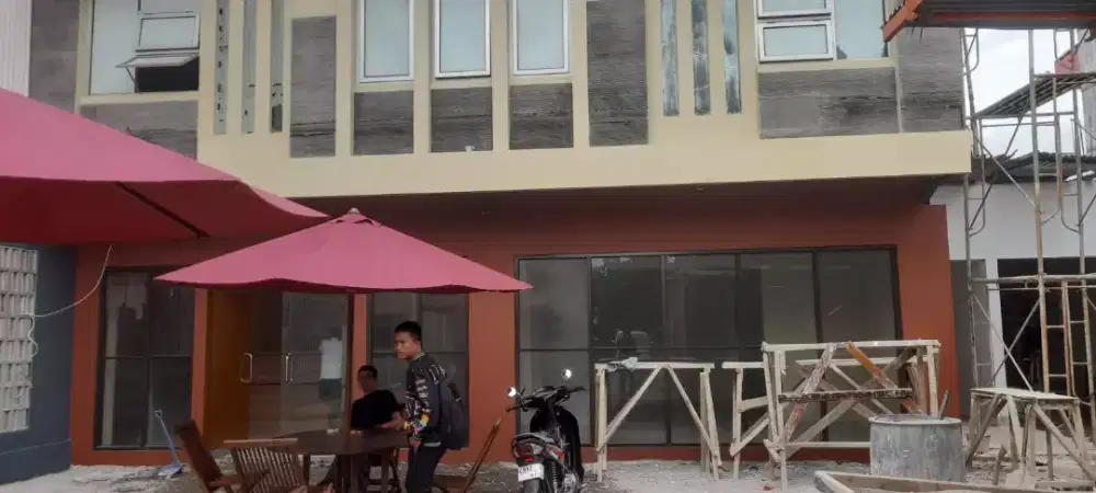 Di butuh kan security dan kasir buat di padel