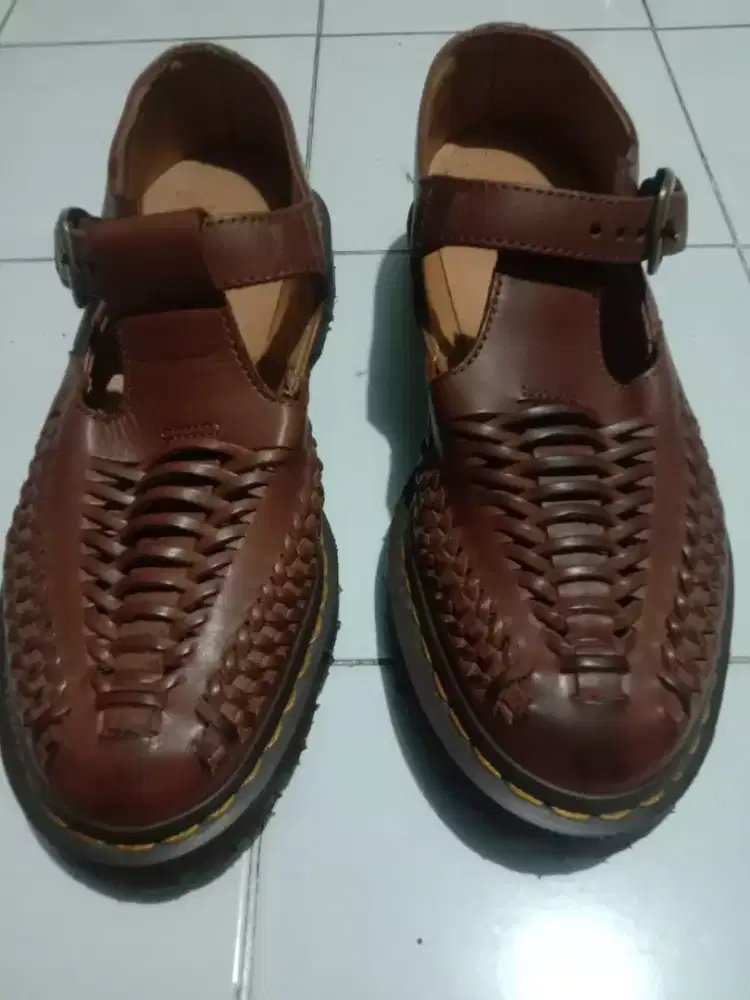 Sepatu DR MARTENS