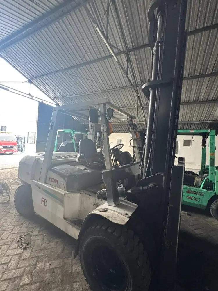 Forklift bekas Tcm 5 ton