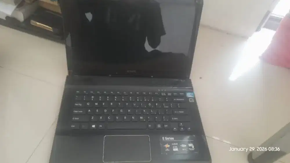 Dijual Laptop Sony Vaio Core i7 RAM 8GB GPU Radeon Kondisi Mati