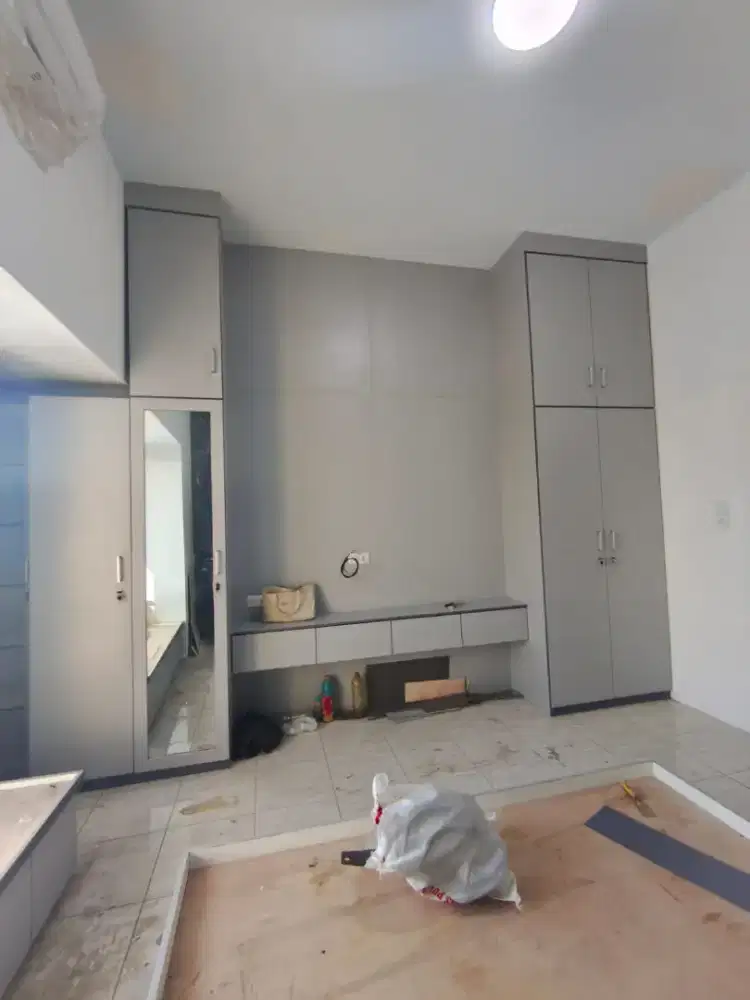 Backdrop TV tempahan