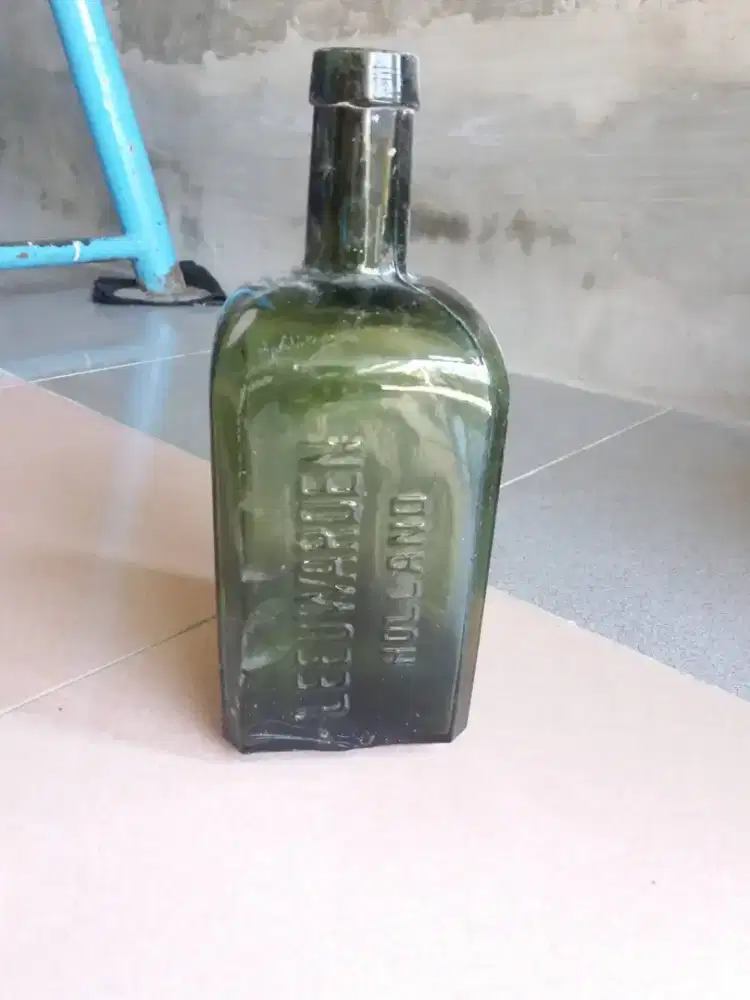 Botol temuan bokma