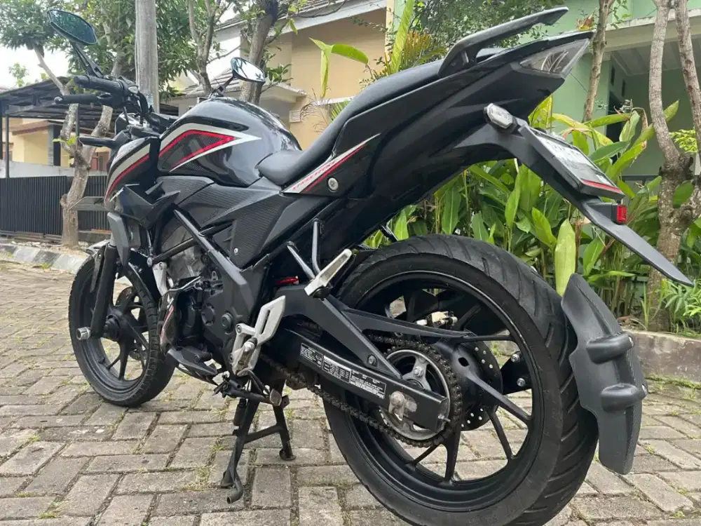 JUAL CEPAT HONSA CB150R
