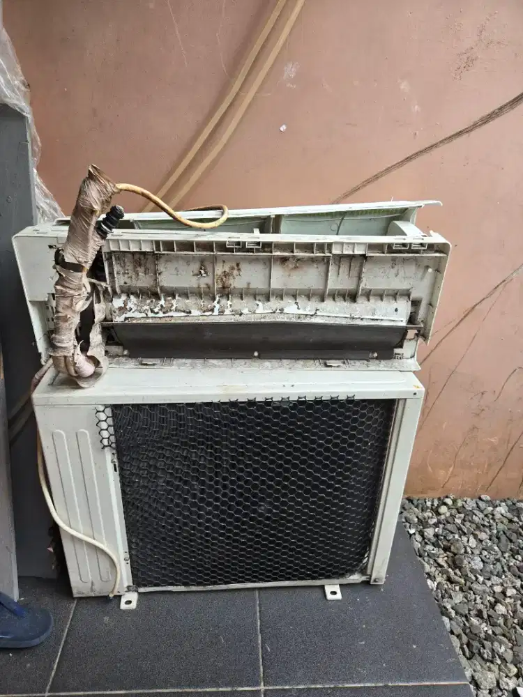Dijual AC 1PK indoor Samsung outdoor Sharp Bekas