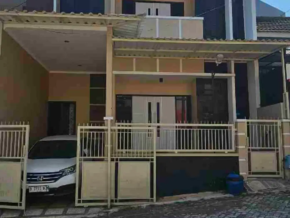 rumah cantik 2 lt di tasikmadu eksekutif dekat mutiara jingga dekat suhat dan kampus UB Brawijaya kondiai bagus siap huni