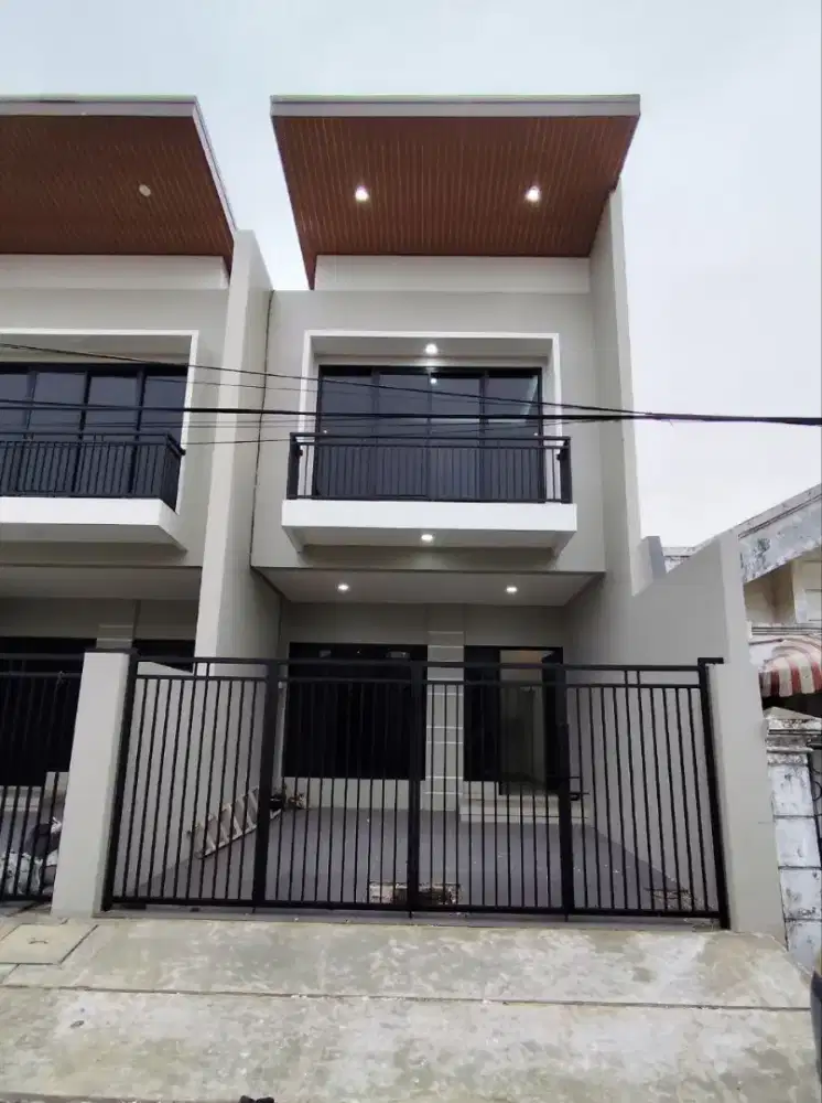 RUMAH BARU GRES DI SUTOREJO LAY OUT SUPERLEGA DEKAT ITS & PAKUWON CITY