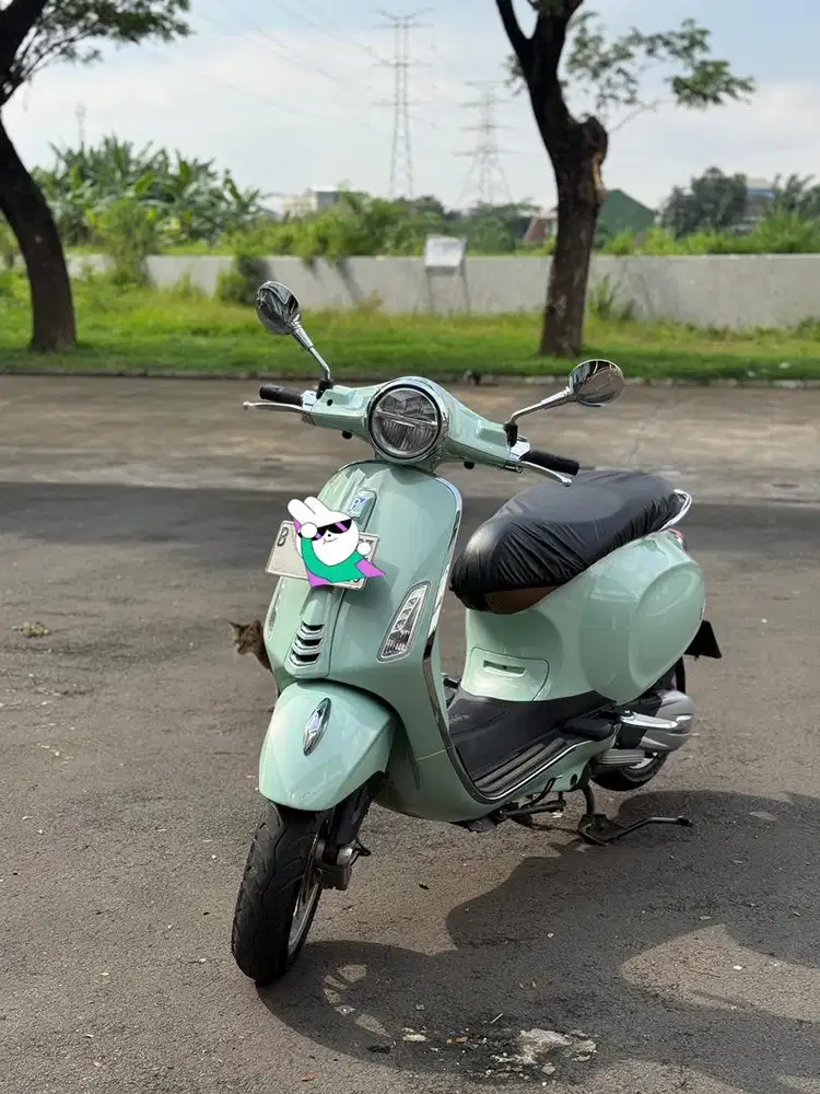 Vespa primavera ABS 150cc bisa tt iphone/motor