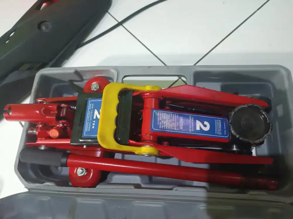 Dongkrak buaya 2 Ton